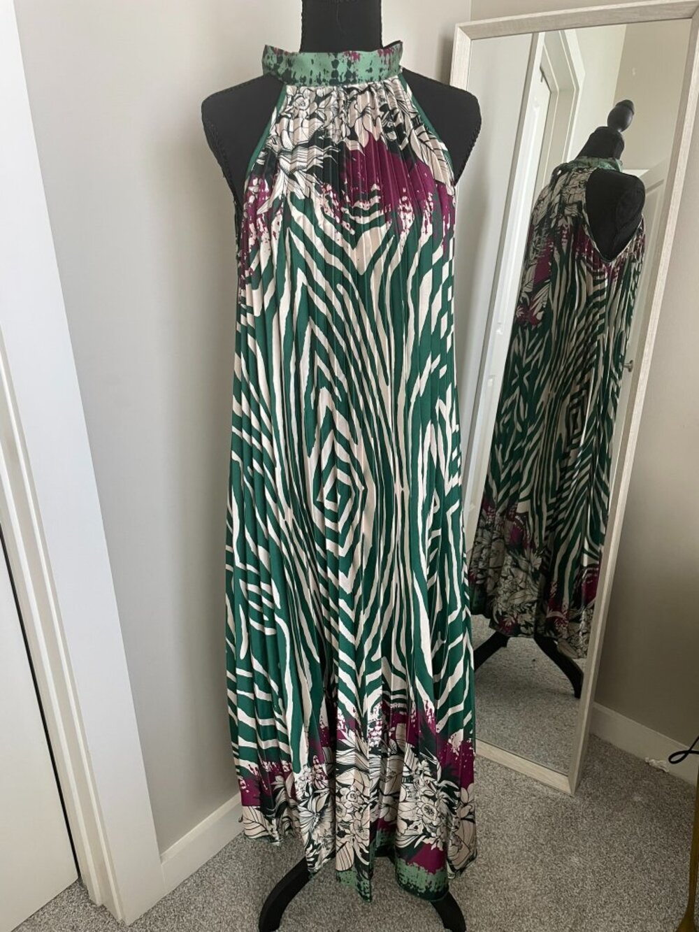 Green Zebra Floral Pleated Halter Maxi Dress – Flowy Resort Chic Statement